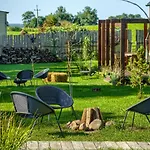 Villa Pod Mazurskim Niebem Loft Piecki (Warmian-Masurian)