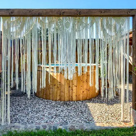 Pod Mazurskim Niebem Loft Вилла Пецки